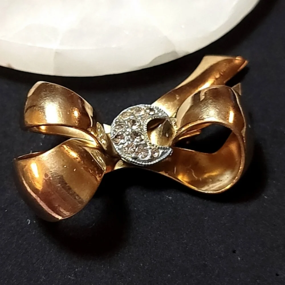 Vintage Coro Gold Tone Bow Ribbon Rhinestone Half Moon Large Brooch Pin